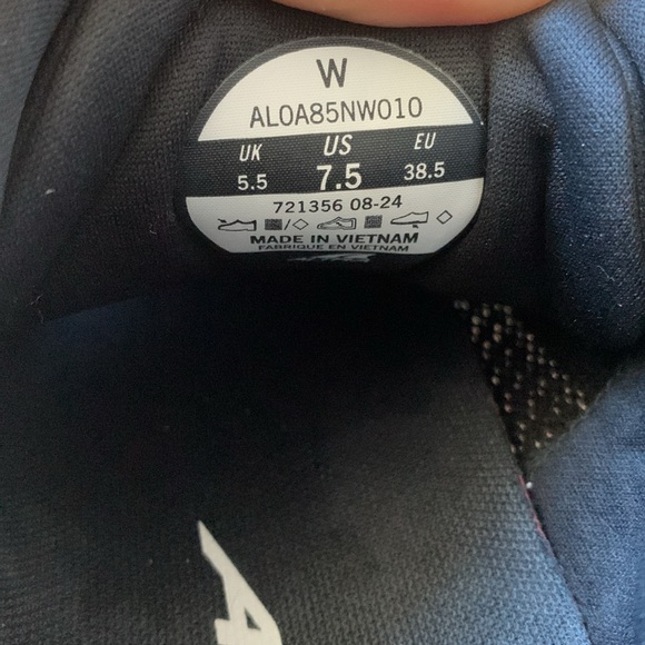 Altra W Experience Flow Black and White  Running Shoes - Picture 11 of 14